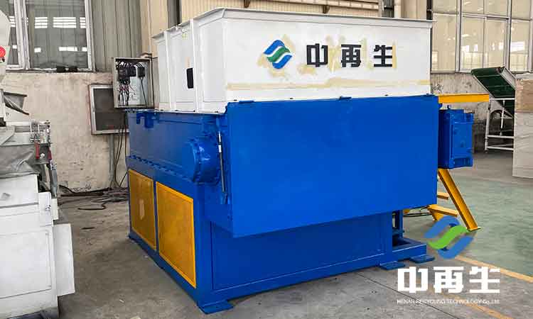 撕碎機為廢料預(yù)處理設(shè)備，打開了一個新的篇章